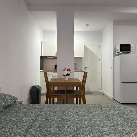 Fantastico Piso A 5 Minutos De La Estacion De Bus Y Tren A Metros De La Playa Apartment Malaga Luaran gambar