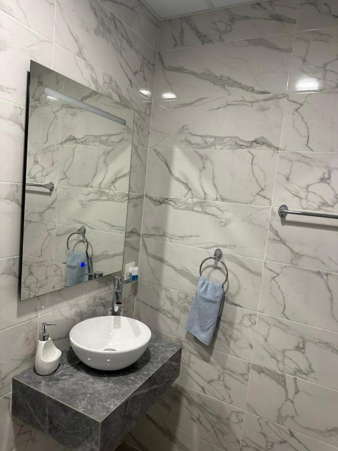 Fantastico Piso A 5 Minutos De La Estacion De Bus Y Tren A Metros De La Playa Apartment Malaga Luaran gambar