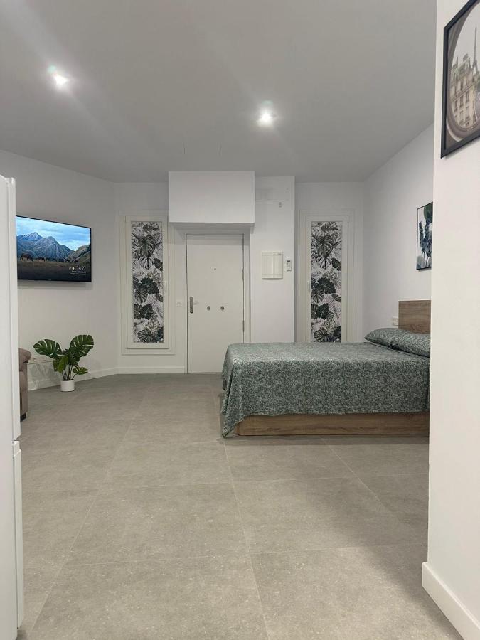 Fantastico Piso A 5 Minutos De La Estacion De Bus Y Tren A Metros De La Playa Apartment Malaga Luaran gambar