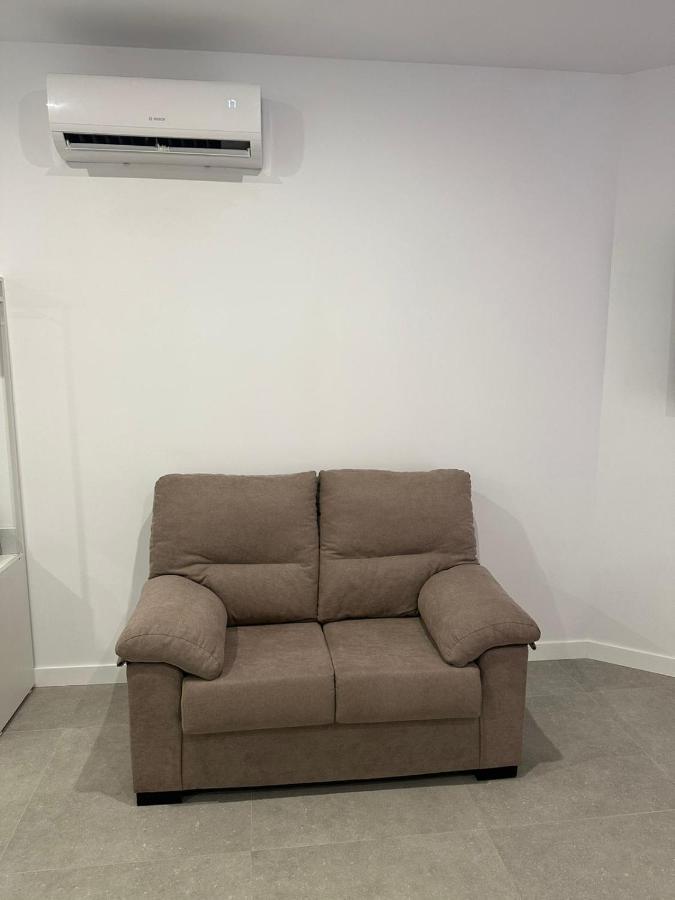 Fantastico Piso A 5 Minutos De La Estacion De Bus Y Tren A Metros De La Playa Apartment Malaga Luaran gambar