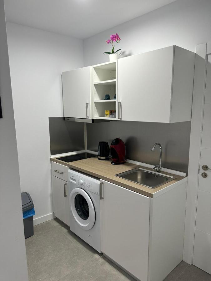 Fantastico Piso A 5 Minutos De La Estacion De Bus Y Tren A Metros De La Playa Apartment Malaga Luaran gambar