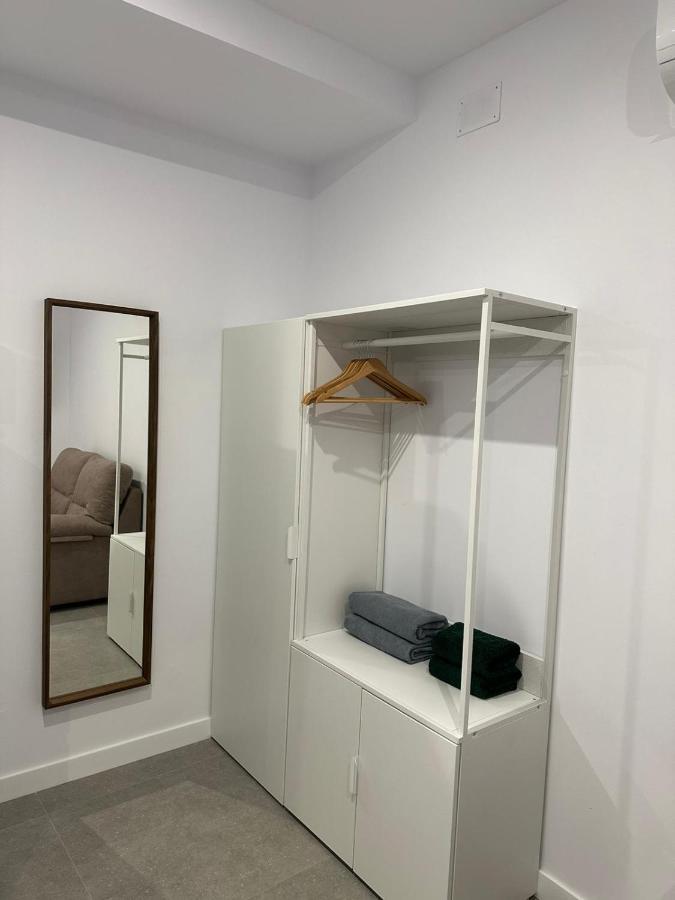 Fantastico Piso A 5 Minutos De La Estacion De Bus Y Tren A Metros De La Playa Apartment Malaga Luaran gambar